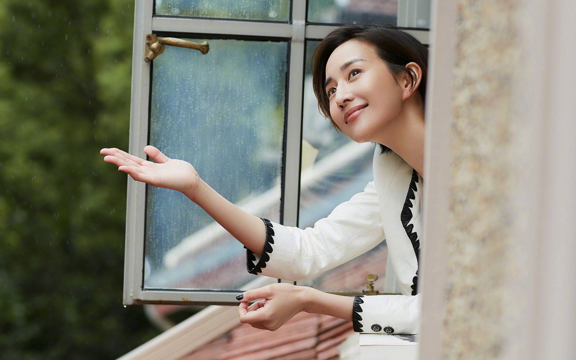 “英超最后几轮，胜负关系到冠军归属”，英超后几名降级